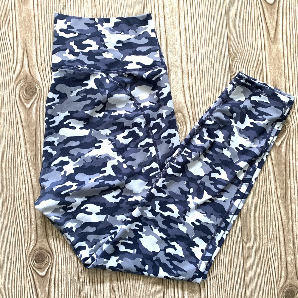 Fabletics 7/8 powerhold leggings